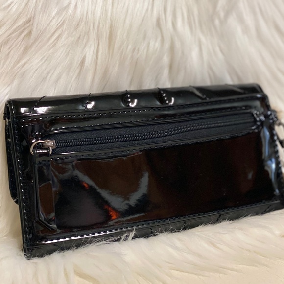 Jessica Simpson Zoe Large Wristlet Wallet - Picture 6 of 10